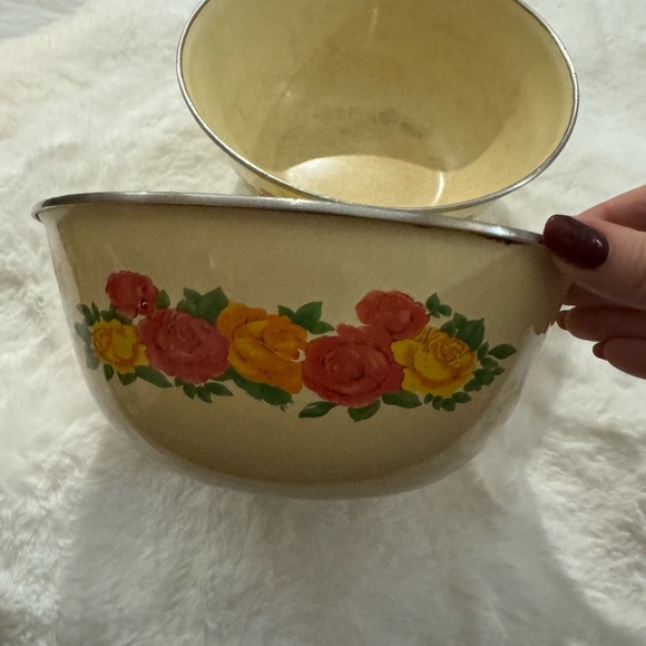 Floral Enamel Large Vintage Mixing Bowl Set Roses Floral Flower Cottagecore - Picture 12 of 13